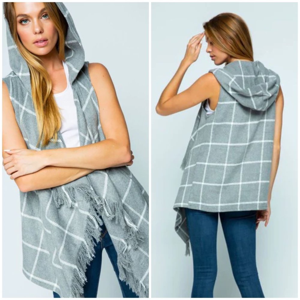 Altar'd State Large L Gray White Plaid Hooded Fringe Autumn Flannel Vest Jacket